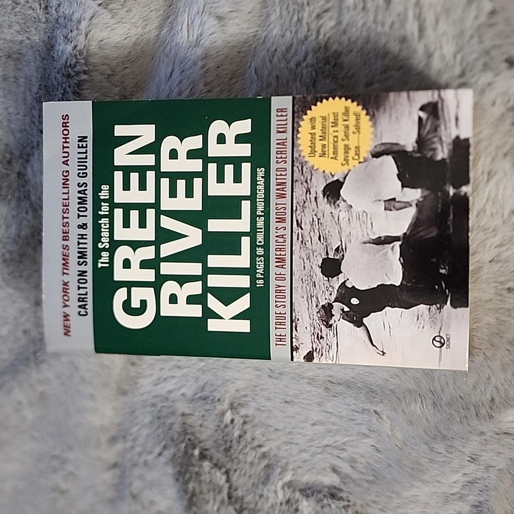 The Search for‎ the Green River Killer Paperback